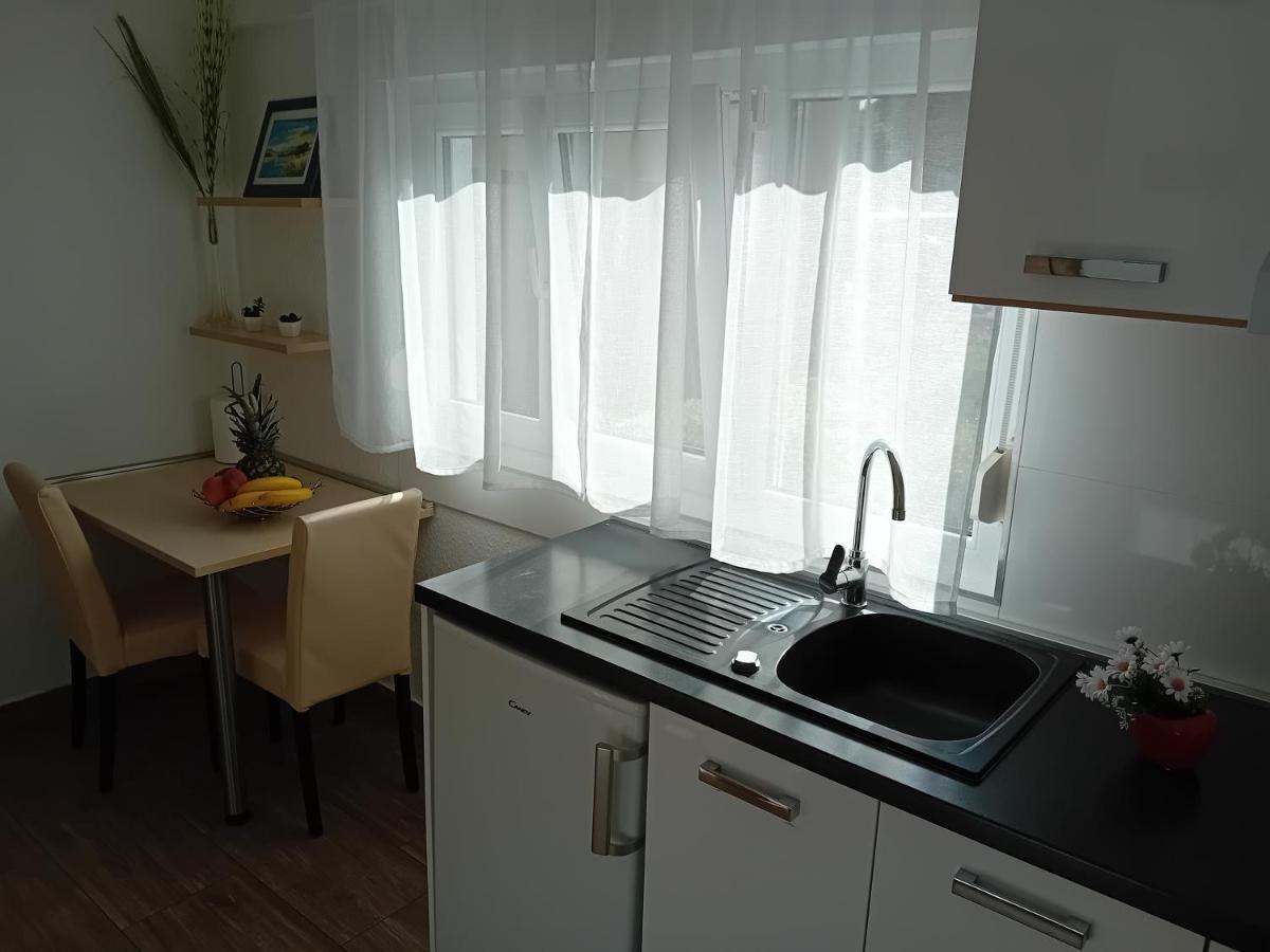 Apartment Nikol Pula Ngoại thất bức ảnh